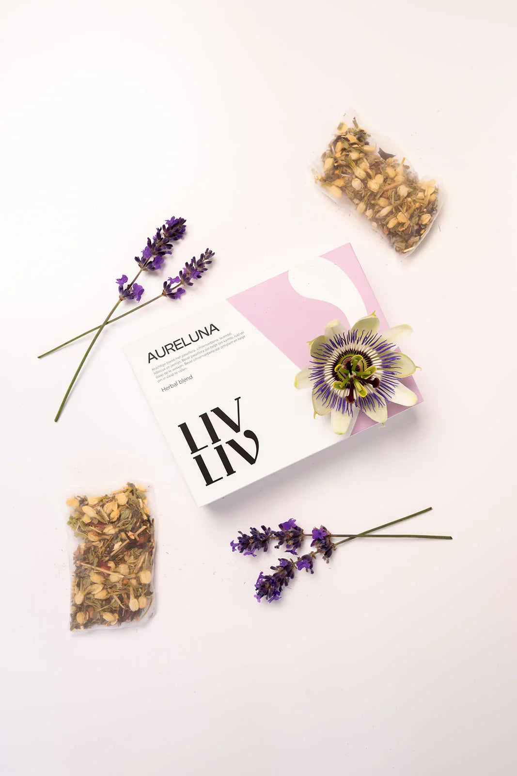 Influencer LIVLIV Enjoy & Balance ritual pakket